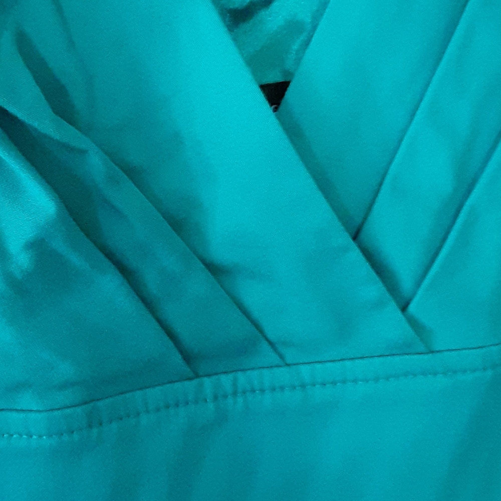 Express Design Studio sz 2 green with side zipper - Picture 2 of 6